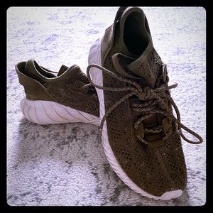 Adidas women’s olive green ortholite